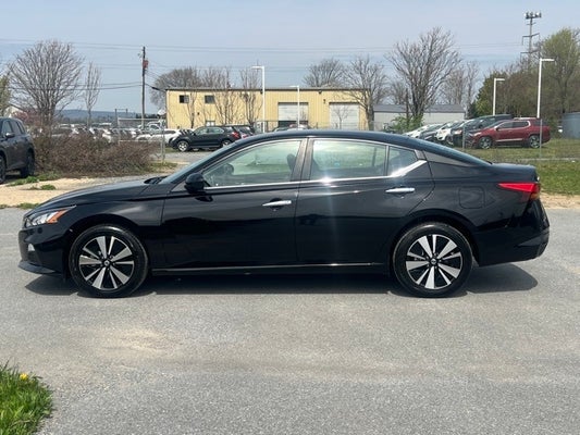 2022 Nissan Altima 2.5 SV in Hagerstown, MD - Younger Mitsubishi